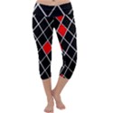 Elegant Black And White Red Diamonds Pattern Capri Yoga Leggings View1