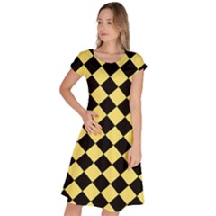 Block Fiesta - Blonde Yellow & Black Classic Short Sleeve Dress by FashionBoulevard