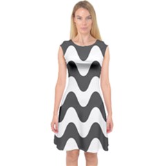 Copacabana  Capsleeve Midi Dress by Sobalvarro