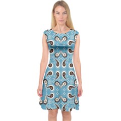 Floral Pattern Paisley Style Paisley Print  Doodle Background Capsleeve Midi Dress by Eskimos