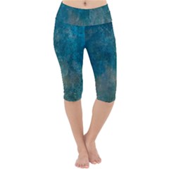  Pattern Design Texture Lightweight Velour Cropped Yoga Leggings by artworkshop