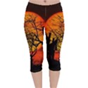 Night Full Moon Gespenstig Velvet Capri Leggings  View1
