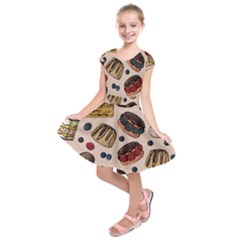 Seamless Pattern With Sweet Cakes Berries Kids  Short Sleeve Dress by Wegoenart