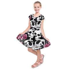 Black And White Rose Sugar Skull Kids  Short Sleeve Dress by GardenOfOphir