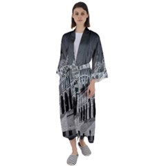 Architecture-parliament-landmark Maxi Satin Kimono by Ket1n9