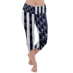 Architecture-building-pattern Lightweight Velour Capri Yoga Leggings by Amaryn4rt
