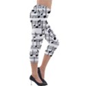 5e2d1c11-c7c0-4b1e-b5e9-1d02507e40e4 Lightweight Velour Capri Leggings  View4