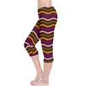 Multicolor Wave Pattern Capri Leggings  View3