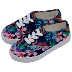 Hawaiian Flowers Hawaii Kids  Classic Low Top Sneakers by Cemarart