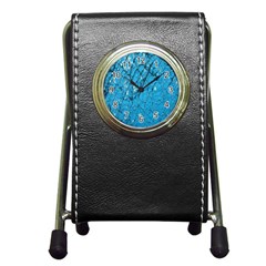 Surface Grunge Scratches Old Pen Holder Desk Clocks by Simbadda