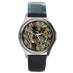 Realtree Camo Seamless Pattern Round Metal Watch by Cowasu
