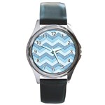 Seamless Pattern Of Cute Summer Blue Line Zigzag Round Metal Watch Front
