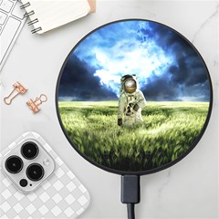 Astronaut Wireless Fast Charger(black) by Ket1n9